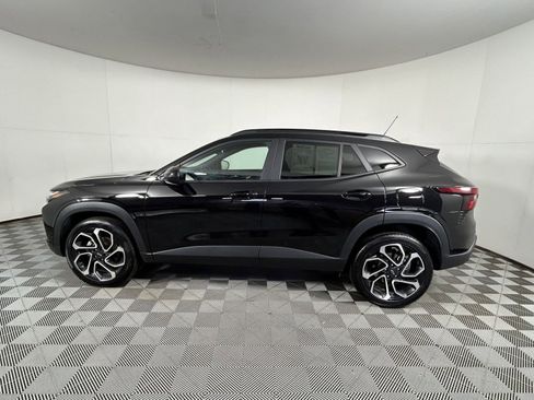 Used 2025 Chevrolet Trax RS w/ Sunroof Package image 15