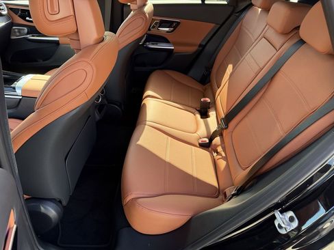 New 2026 Mercedes-Benz GLC 300 4MATIC image 12