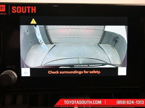 Used 2023 Toyota RAV4 LE AWD/4WD image 18