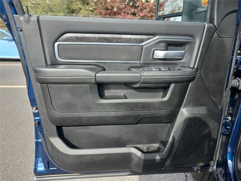 Used 2024 RAM 2500 Big Horn w/ Bed Utility Group image 19