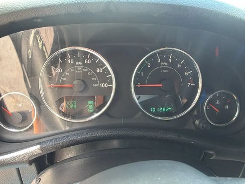 Used 2016 Jeep Wrangler Sport AWD/4WD image 14