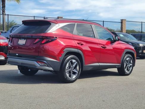 New 2026 Hyundai Tucson SEL image 2