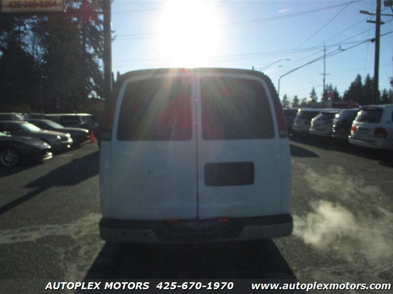 Used 1998 GMC Savana 1500 RWD image 4