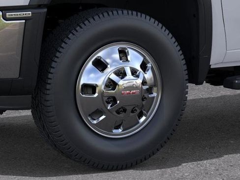 New 2025 GMC Sierra 3500 SLT w/ SLT Premium Package image 9