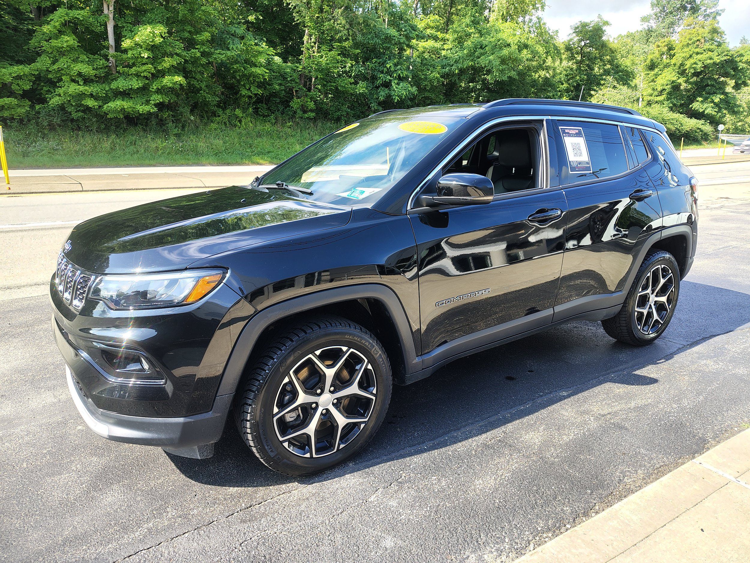 Certified 2024 Jeep Compass Limited AWD/4WD image 4