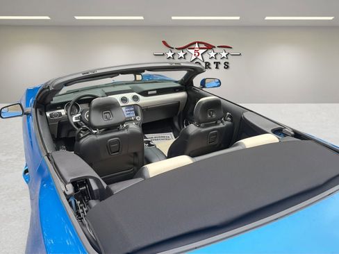 Used 2019 Ford Mustang Premium RWD image 18
