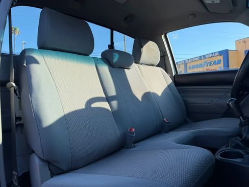Used 2014 Toyota Tacoma 2WD Regular Cab image 14