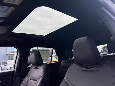 New 2026 Ford Explorer Platinum RWD image 13