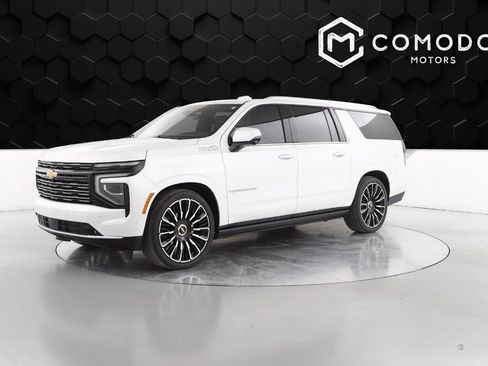 Used 2025 Chevrolet Suburban High Country image 7