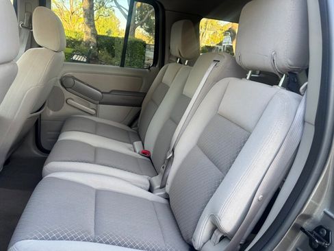 Used 2006 Ford Explorer XLS image 11