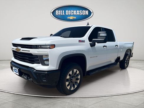 Used 2025 Chevrolet Silverado 2500 Custom w/ Custom Value Package AWD/4WD image 3