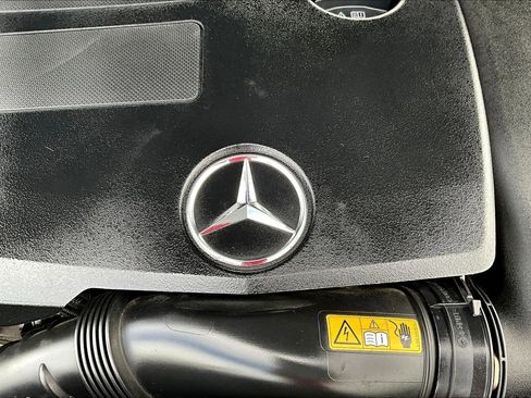 Used 2021 Mercedes-Benz C 300 4MATIC Sedan image 31