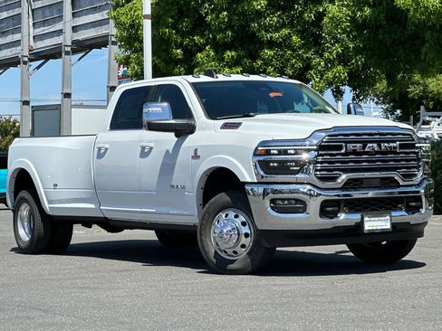 New 2026 RAM 3500 Longhorn AWD/4WD image 2