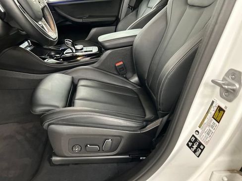 Used 2025 BMW X4 xDrive30i AWD/4WD image 7