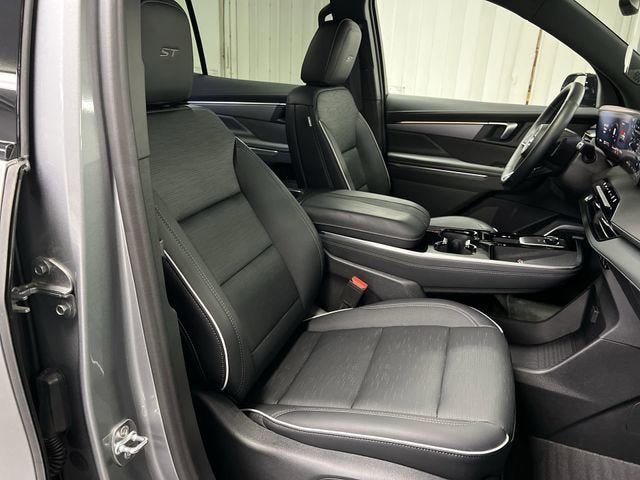 Certified 2026 Buick Enclave Sport Touring FWD image 28