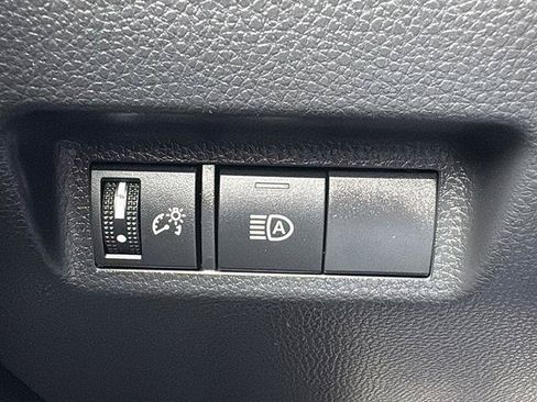 Used 2025 Toyota RAV4 LE AWD/4WD image 24