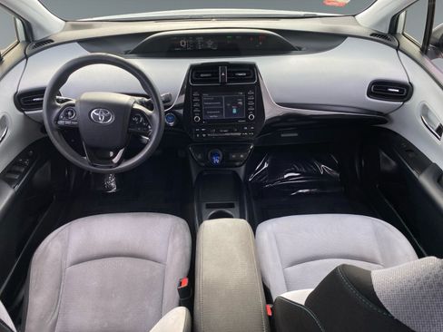 Used 2022 Toyota Prius LE FWD image 10