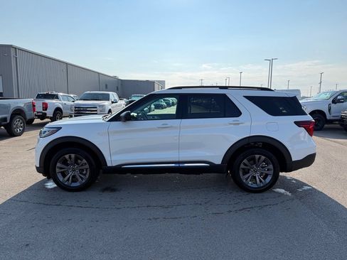 Used 2025 Ford Explorer Active w/ Active Comfort Package AWD/4WD image 20