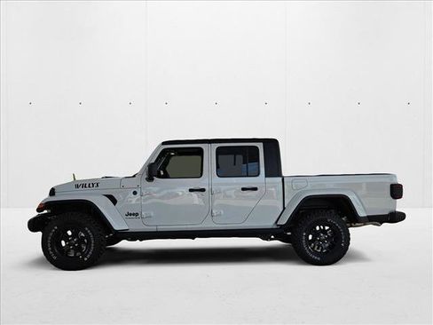 New 2025 Jeep Gladiator Willys image 5