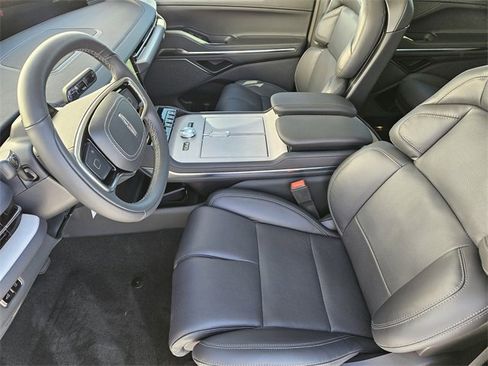 New 2025 Lincoln Navigator L Reserve image 12