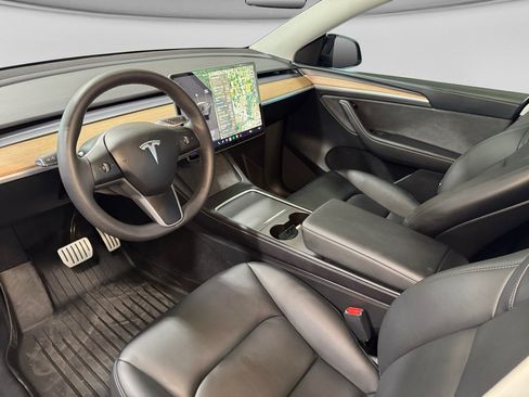 Used 2024 Tesla Model Y Performance AWD/4WD image 17