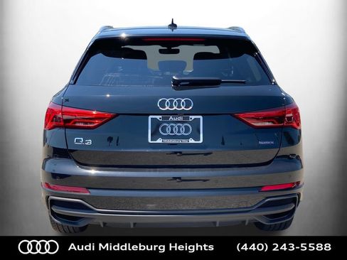 Used 2025 Audi Q3 2.0T Premium image 8