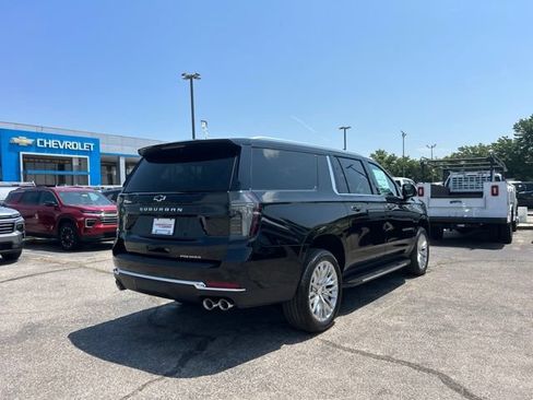 New 2026 Chevrolet Suburban Premier w/ Sun And Tow Package AWD/4WD image 3