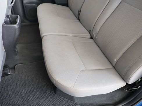 Used 2016 Toyota Tacoma SR5 RWD image 23
