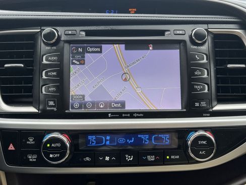 Used 2016 Toyota Highlander Limited image 20