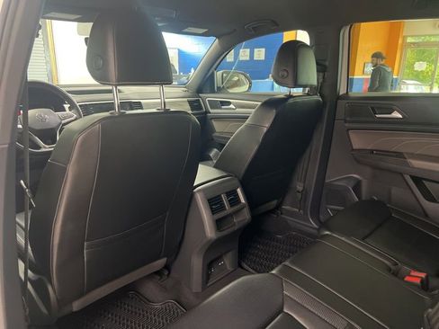 Used 2022 Volkswagen Atlas Cross Sport SE AWD/4WD image 16