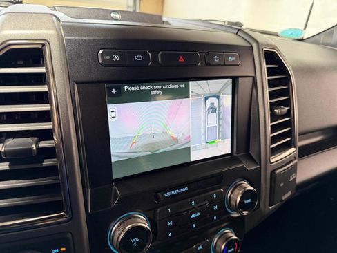 Used 2019 Ford F150 Raptor w/ Equipment Group 802A Luxury image 32