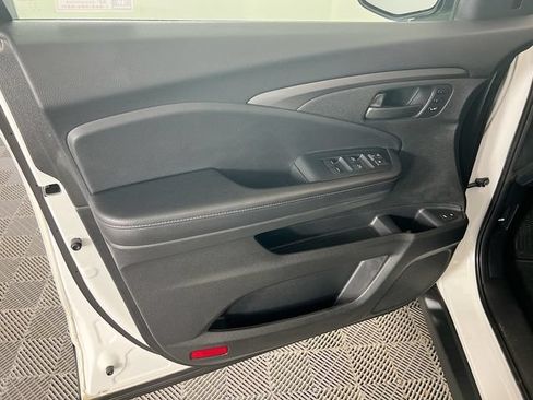 Used 2023 Honda Passport EX-L image 19