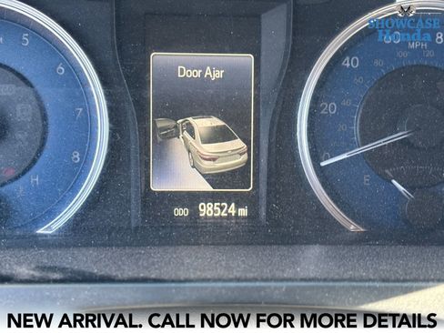 Used 2017 Toyota Camry LE image 8