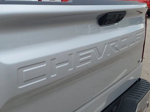 Used 2022 Chevrolet Silverado 1500 LTZ w/ LTZ Premium Package AWD/4WD image 34