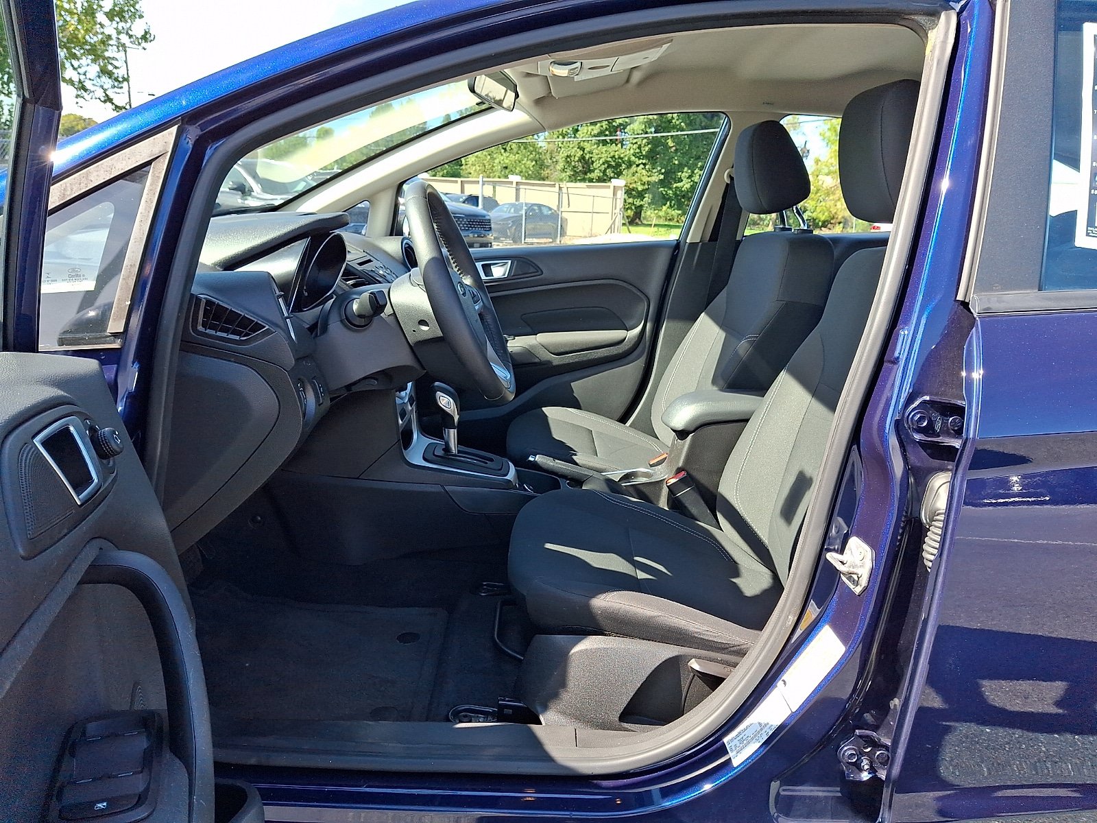 Used 2016 Ford Fiesta SE FWD image 15