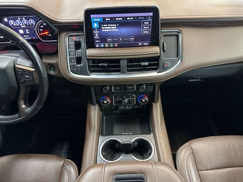 Used 2021 Chevrolet Tahoe High Country w/ Premium Package RWD image 22