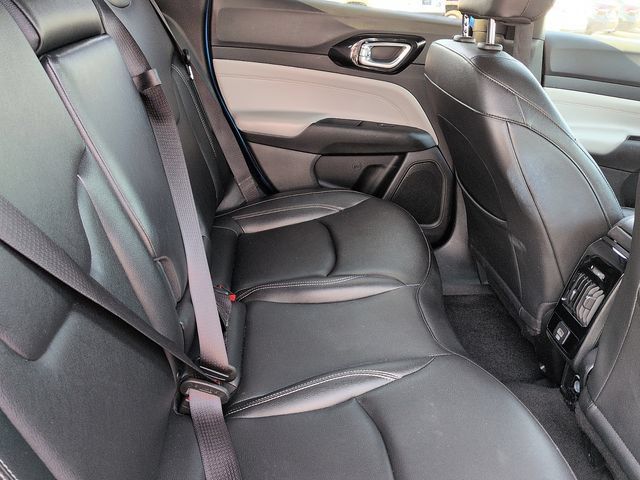 Used 2025 Jeep Compass Limited AWD/4WD image 11