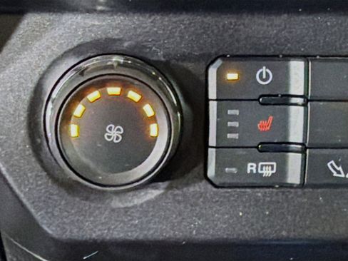 Used 2019 Ford F150 XLT w/ Equipment Group 302A Luxury image 20