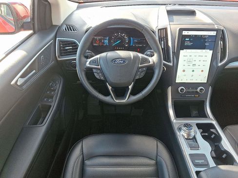 Used 2022 Ford Edge SEL w/ Convenience Package image 11