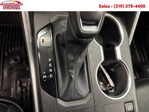 Certified 2024 Toyota Highlander XLE image 16