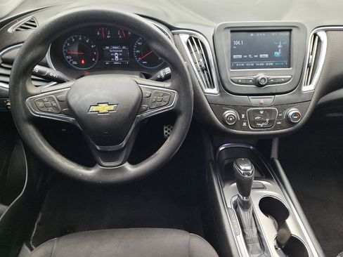 Used 2017 Chevrolet Malibu LT FWD image 22