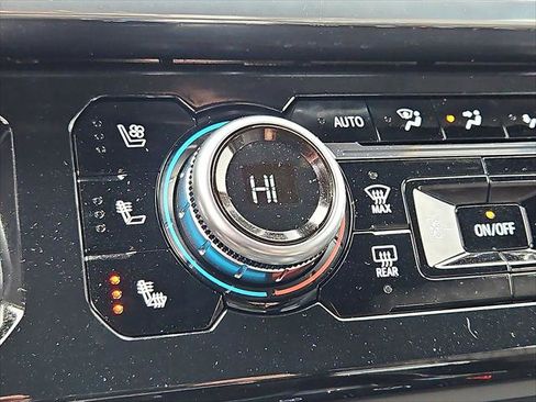 Used 2024 GMC Sierra 1500 Denali w/ Denali Reserve Package image 19