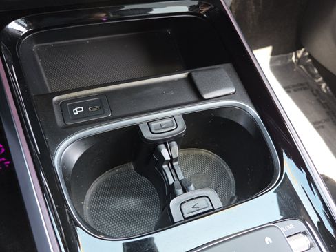 Certified 2023 Mercedes-Benz GLB 250 image 34