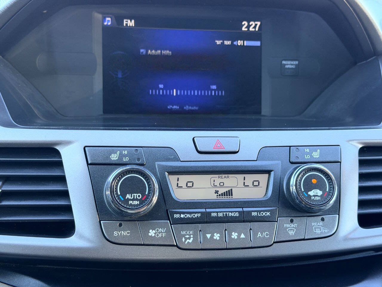 Used 2015 Honda Odyssey Touring Elite image 49