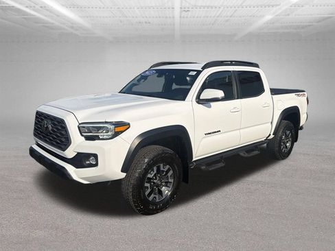 Used 2023 Toyota Tacoma TRD Off-Road AWD/4WD image 4