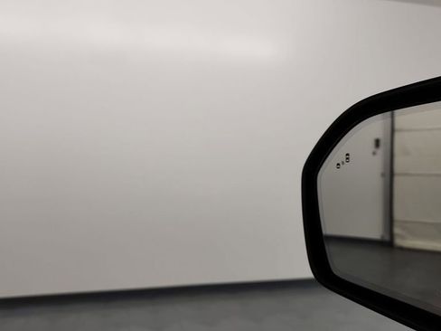 Used 2022 Ford Expedition Max Limited image 21