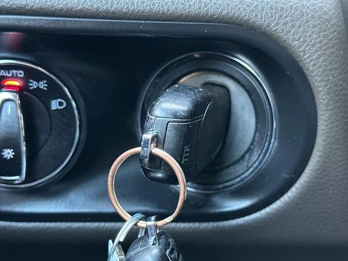 Used 2018 Porsche Macan image 33