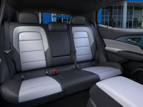 New 2026 Chevrolet Equinox EV LT image 17