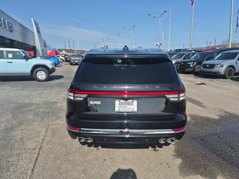 Used 2025 Lincoln Aviator Black Label image 3