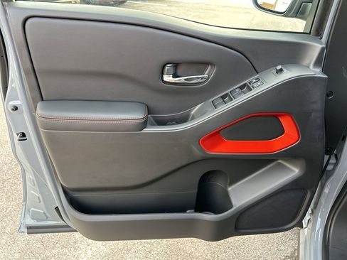 New 2025 Nissan Frontier PRO-4X w/ Pro Convenience Package image 12